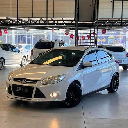 FORD FOCUS 1.6 SE 16V FLEX 4P POWERSHIFT FORD FOCUS 1.6 SE 16V FLEX 4P POWERSHIFT
